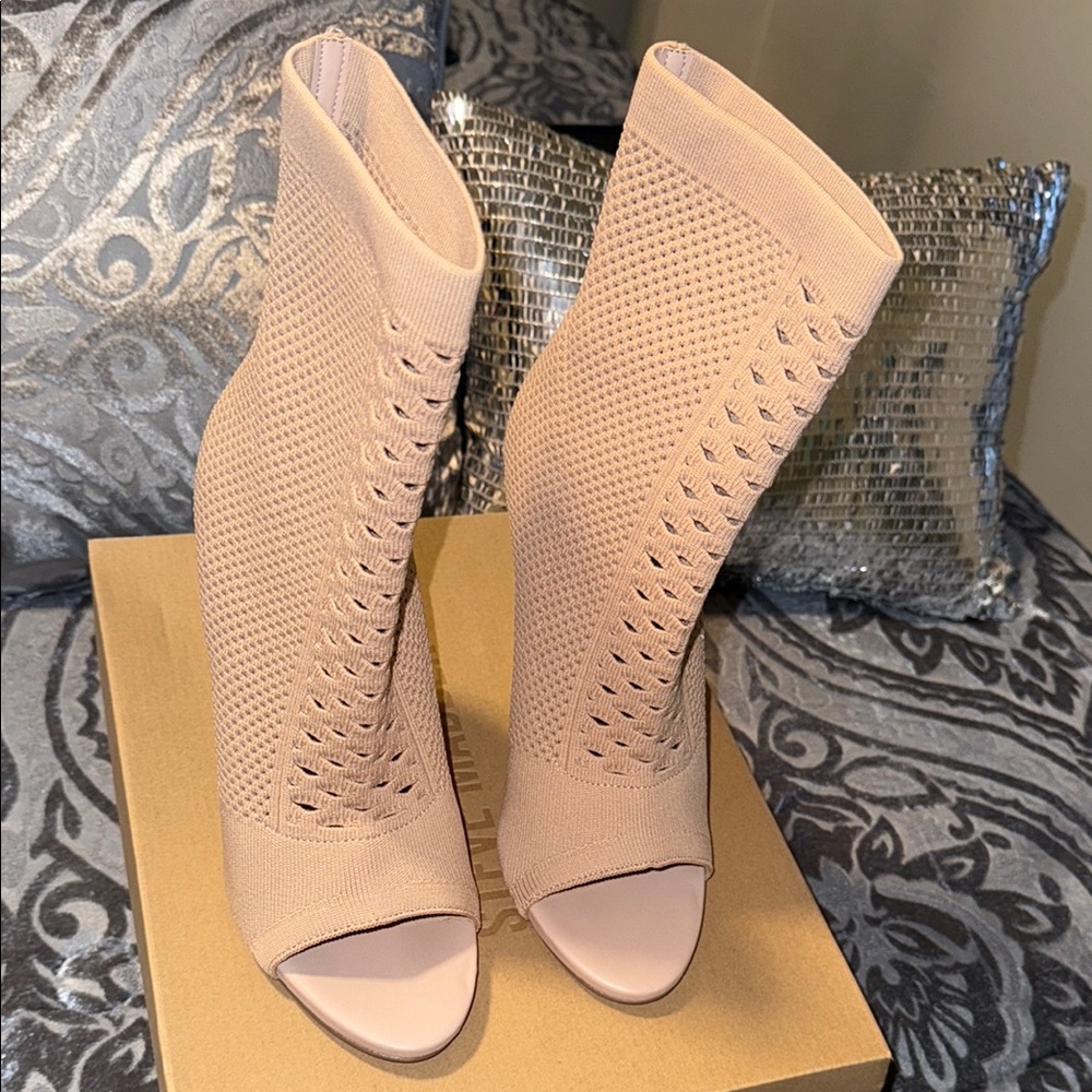 Steve Madden Eloise Blush Women's Beige Peep-Toe Knit Boots
